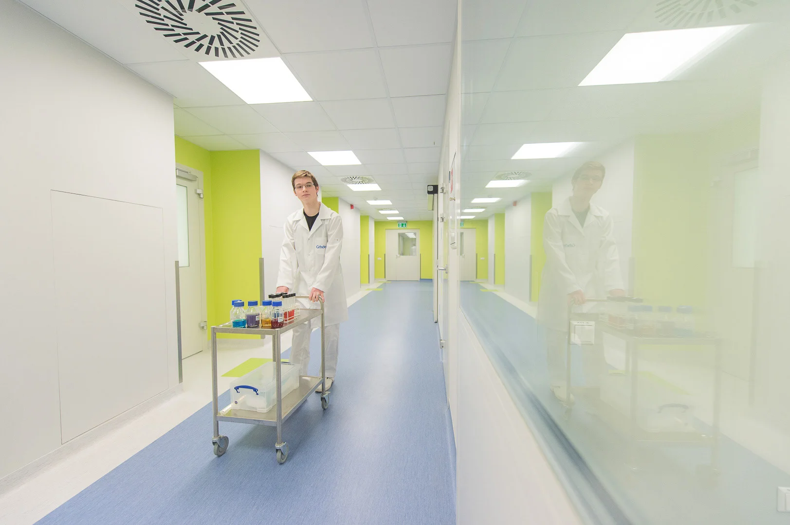 Rolling Cart with Laboratory Glassware – Production Environment Photography