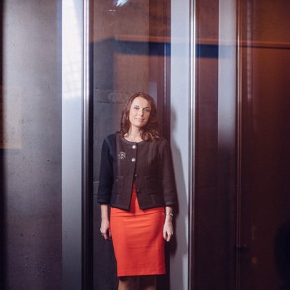 Woman Portrait, Business Style Clothing – Business Portrait Portfolio